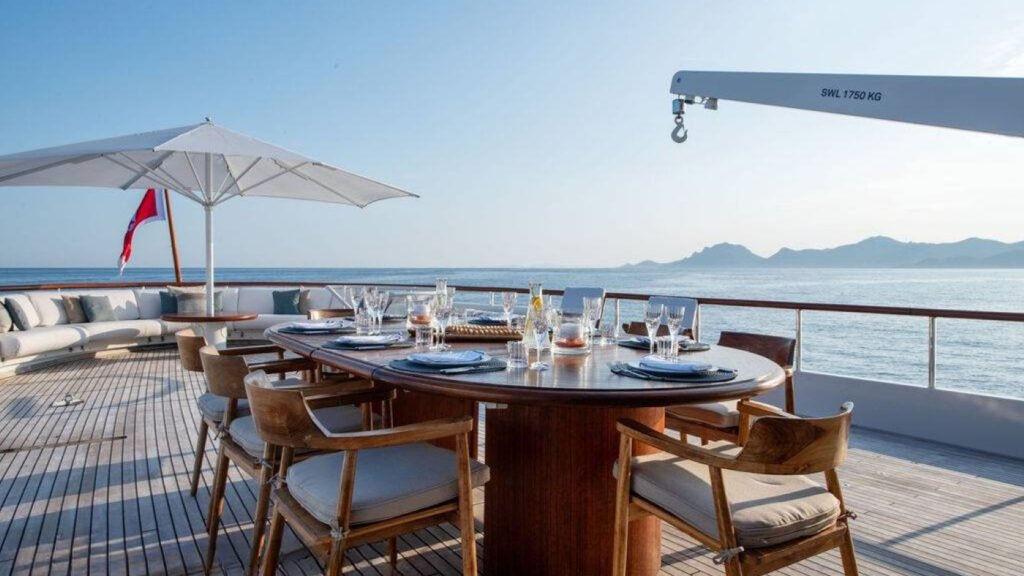 Sheergold Amels Exterior Dining Area