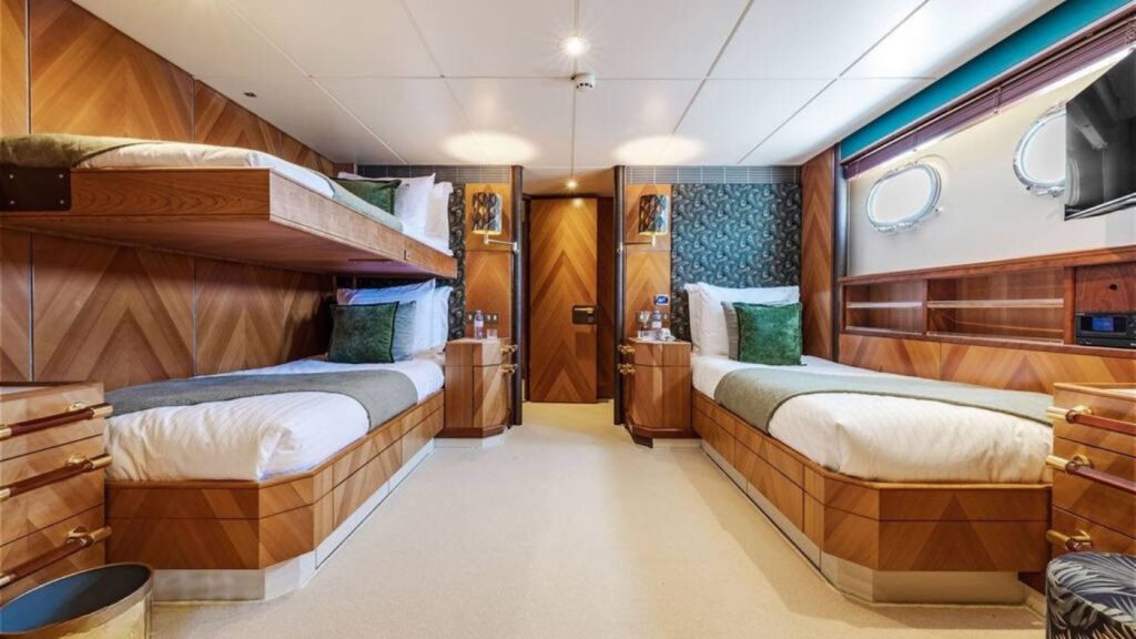Sheergold Amels Twin Cabin