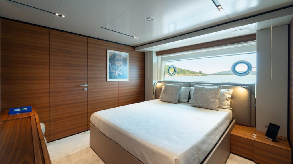 SK Custom Line Guest Double Cabin