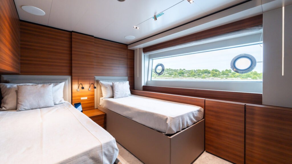 SK Custom Line Twin Cabin