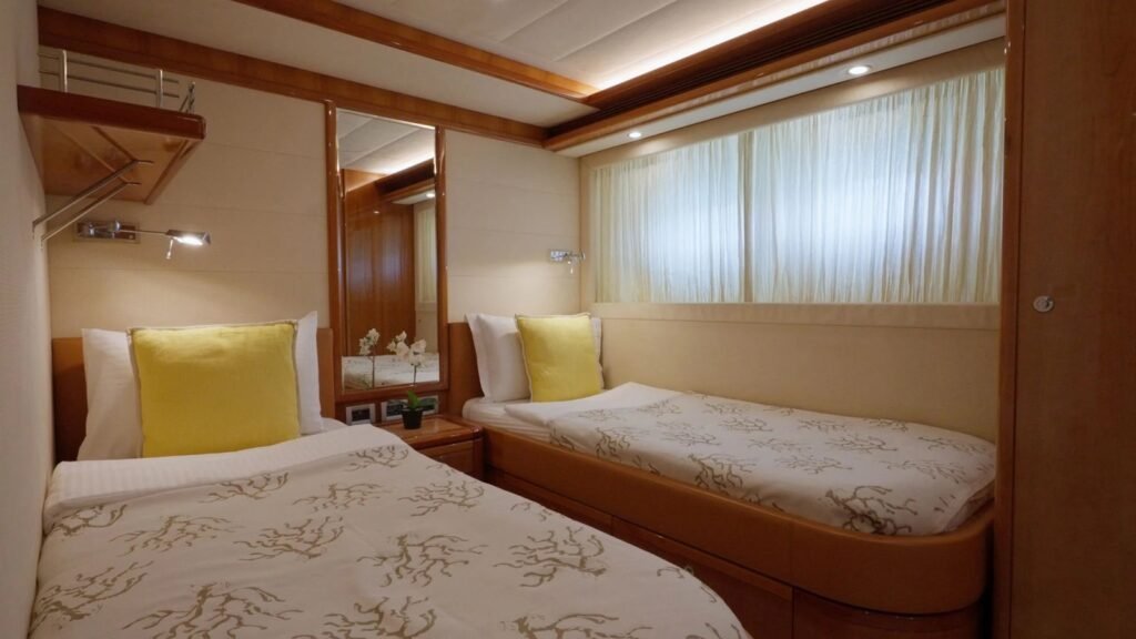 NATASSA twin cabin