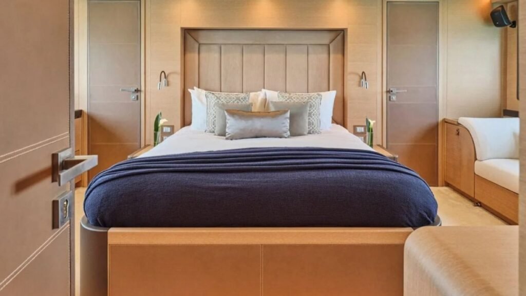 NAYLA guest suite
