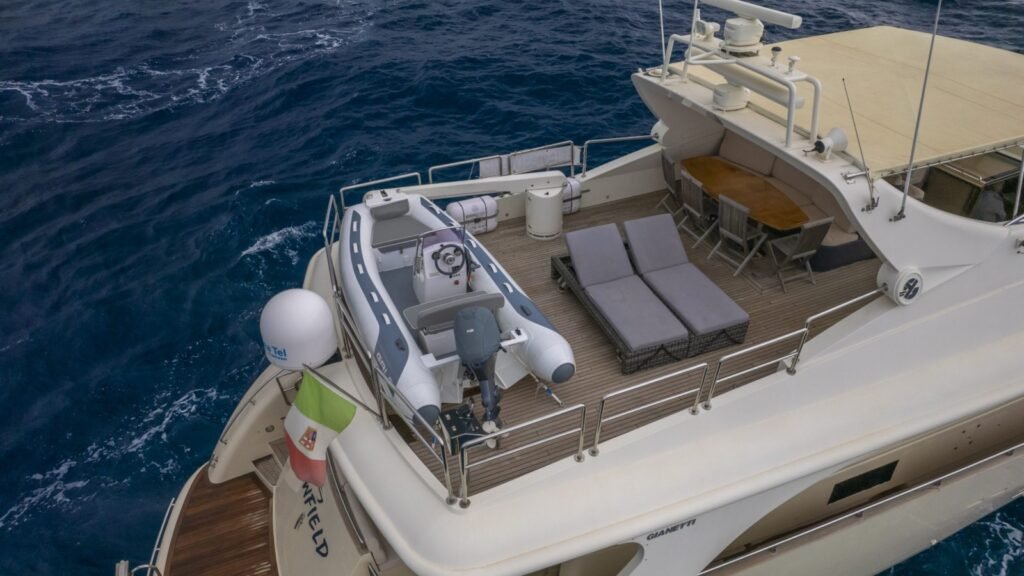 NEWFIELD sun deck