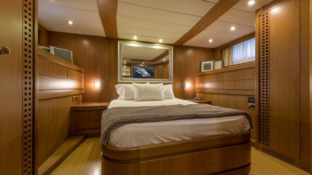 NEWFIELD guest suite
