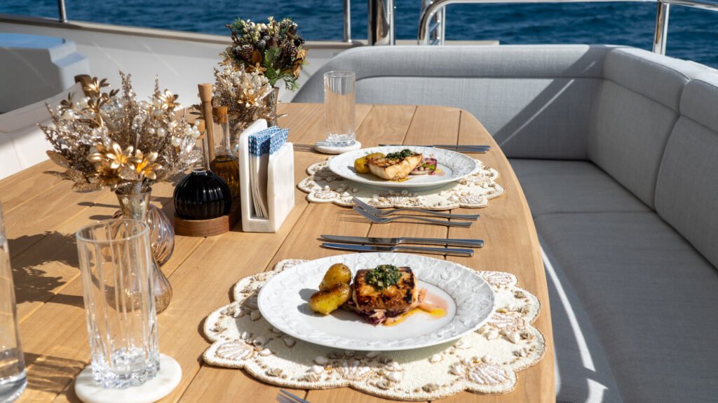 Dining - NIGORA