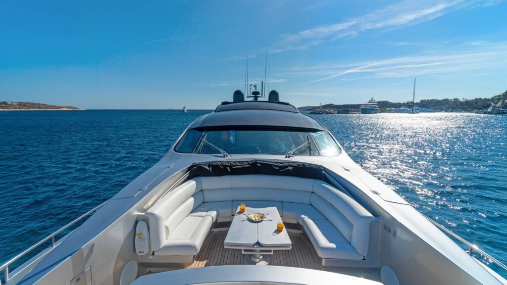 ONE foredeck sun pads