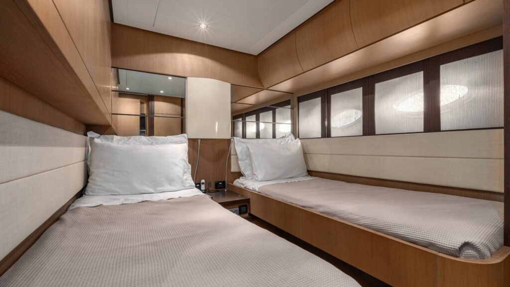 ONE twin cabin