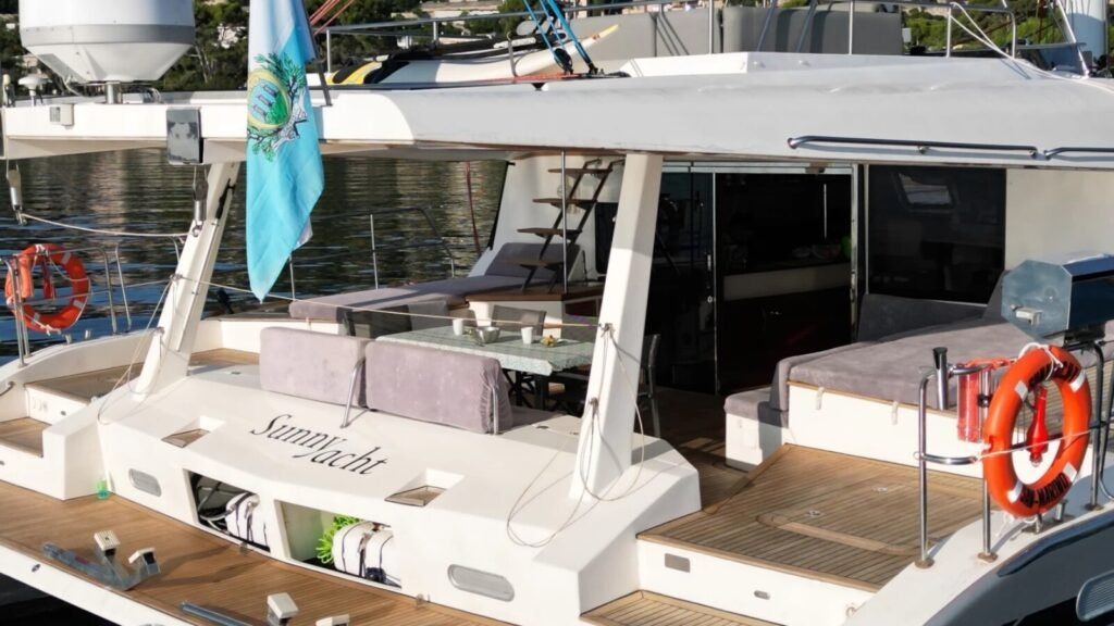 SUNNYACHT Stern View