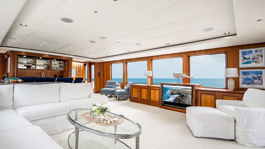 SILVER SEAS Main Salon