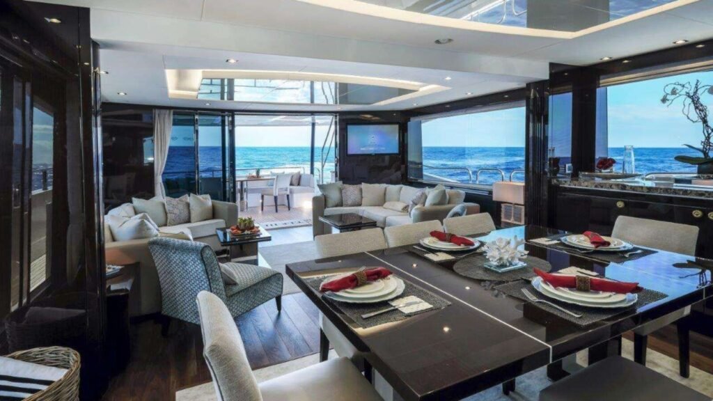 TAKE IT EASY Dining Area