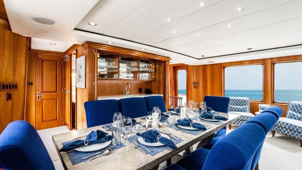 SILVER SEAS Formal Dining