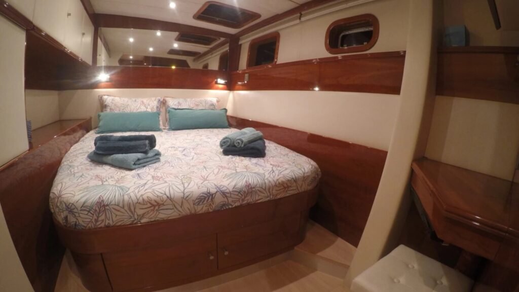 SUNNYACHT Guest Cabin