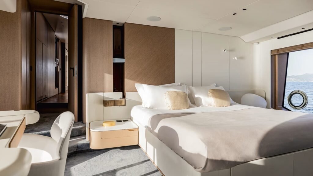 VIVA II Master Suite
