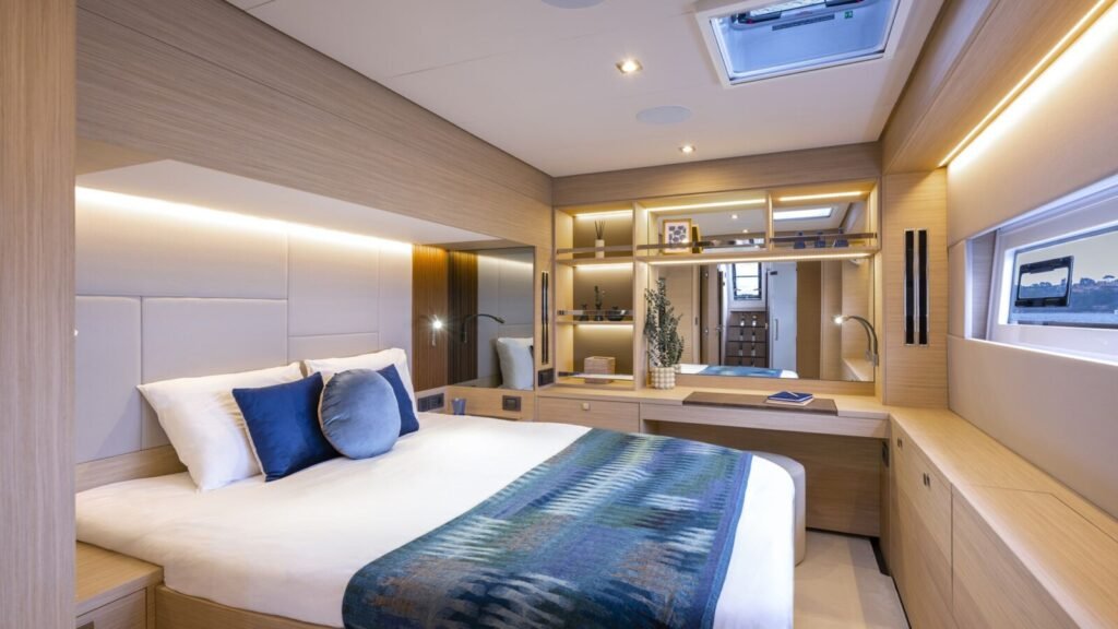 LADY M Master Cabin