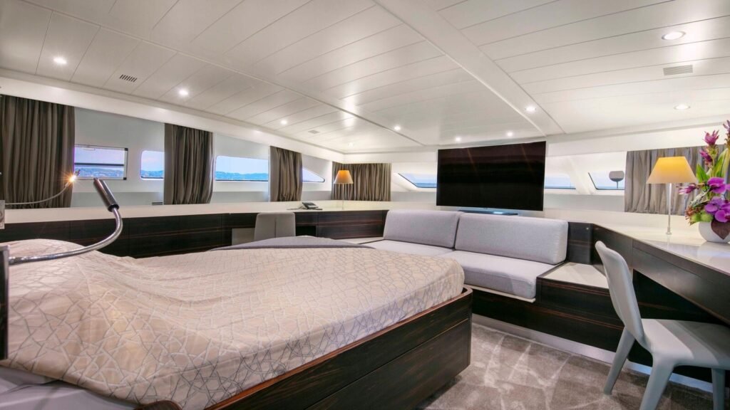 Y42 Master Suite
