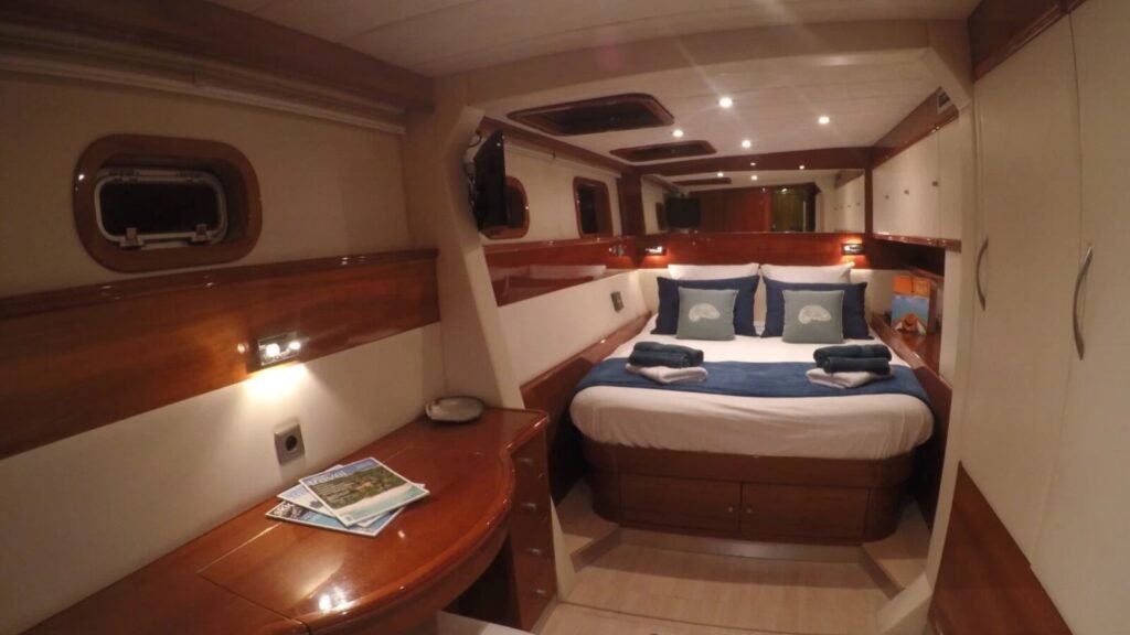 SUNNYACHT Guest Cabin
