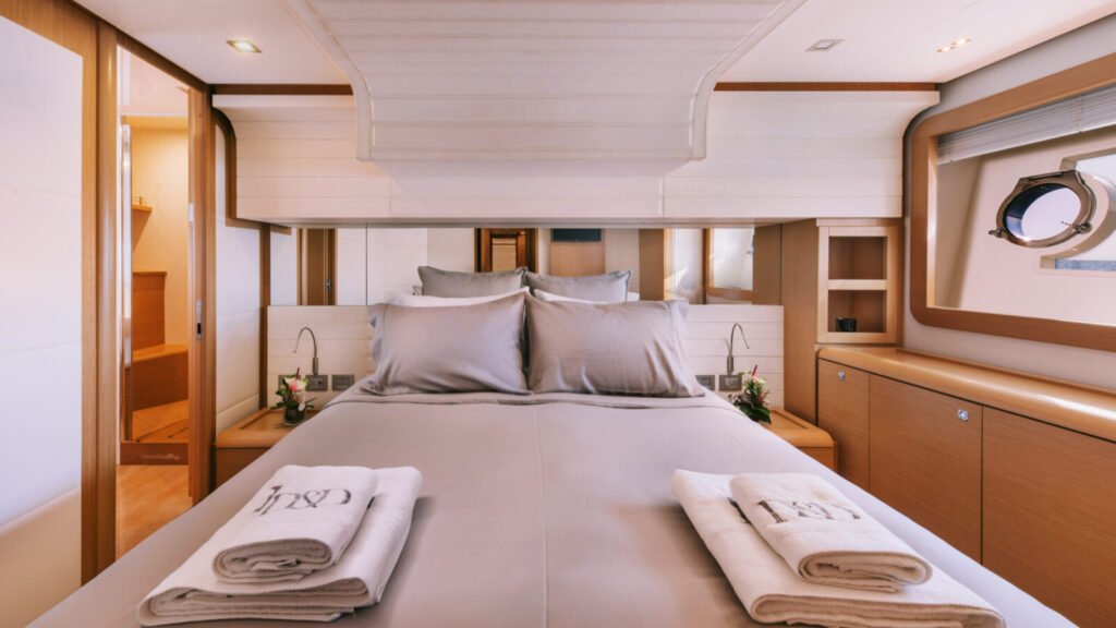 D&D Double Cabin