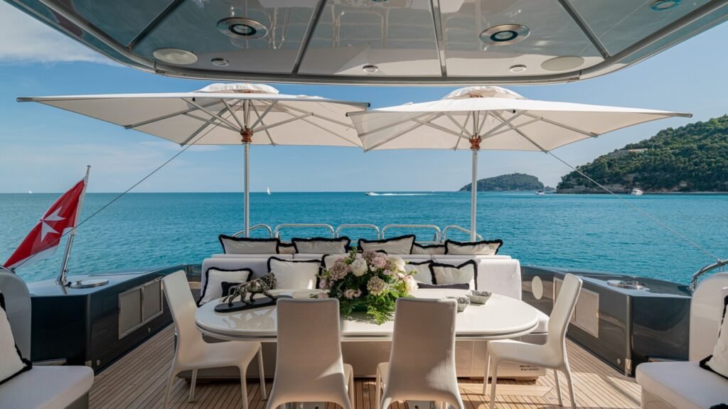 MANU V Aft Deck Dining