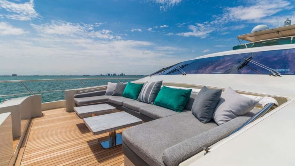 SCARLET Foredeck Sun Pads