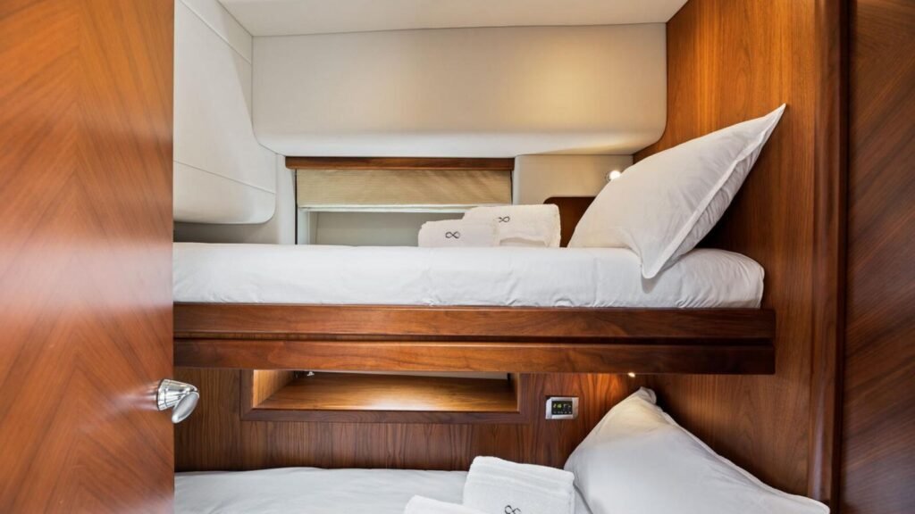 INFINITO Bunk Cabin