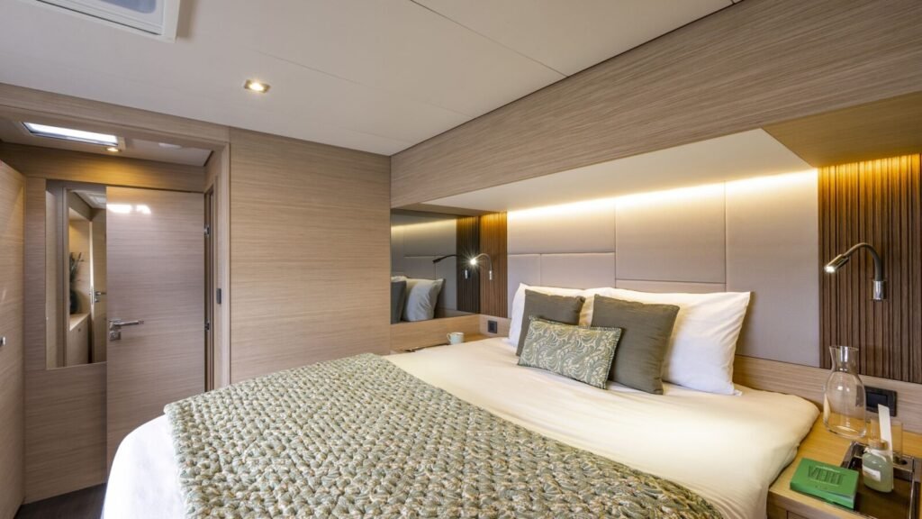 LADY M Double Guest Cabin