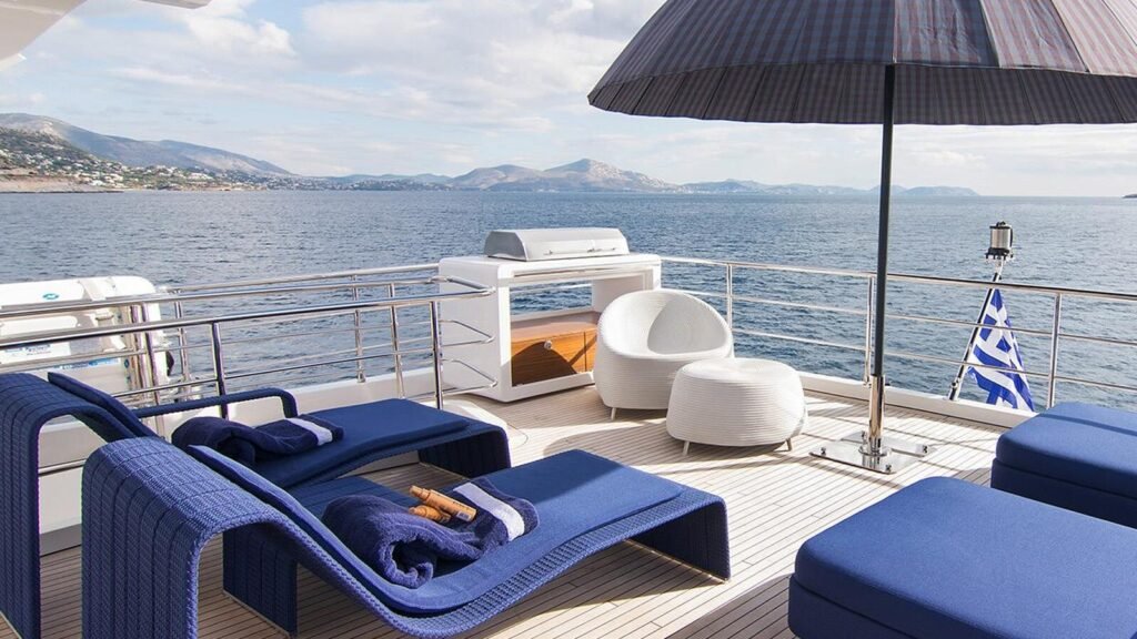 MEMORIES TOO Sun Deck