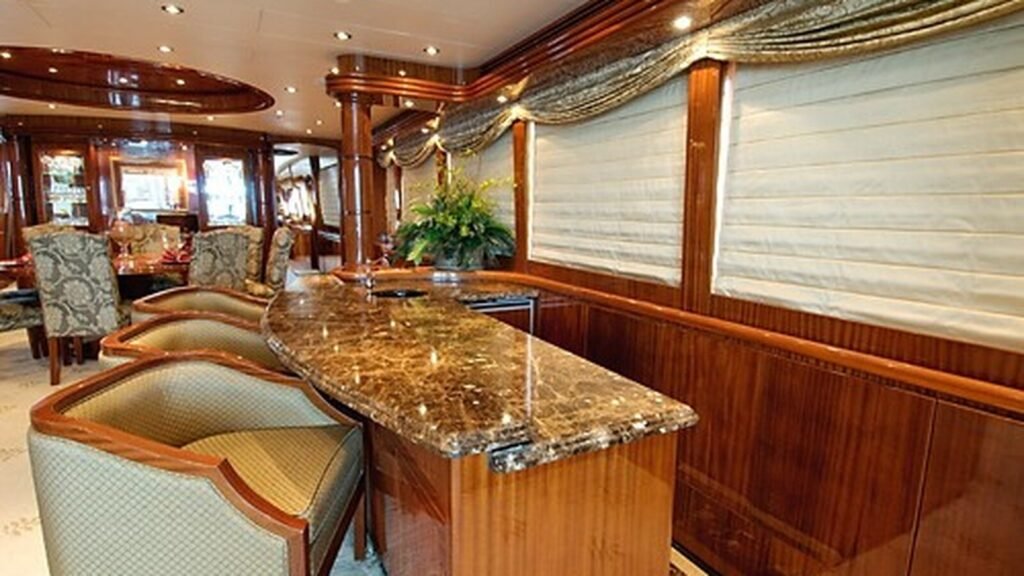 LIMITLESS Formal Dining