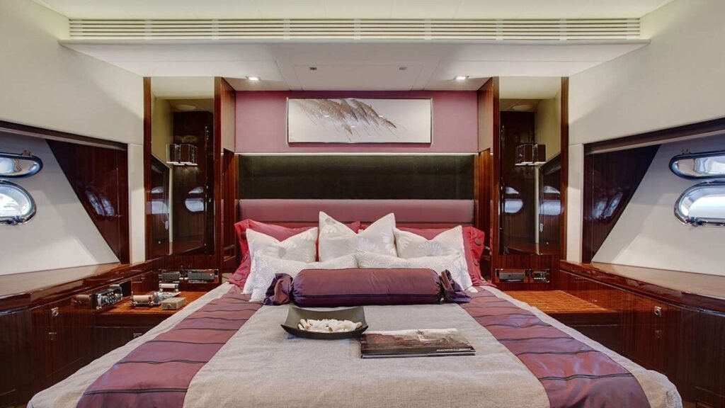 DIAMOND SEAS VIP Stateroom