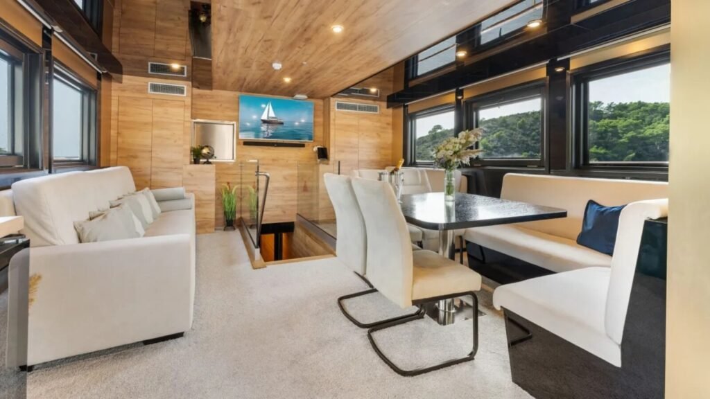 SANTA CLARA Salon Lounge