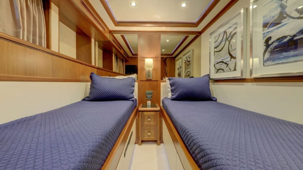 UNCORKED Twin Cabin