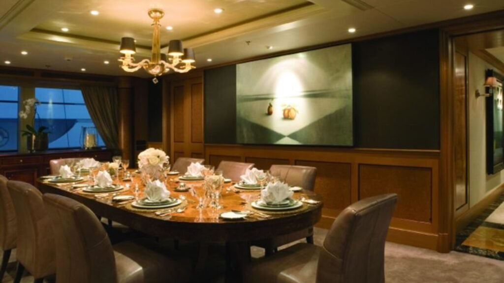 UTOPIA Formal Dining