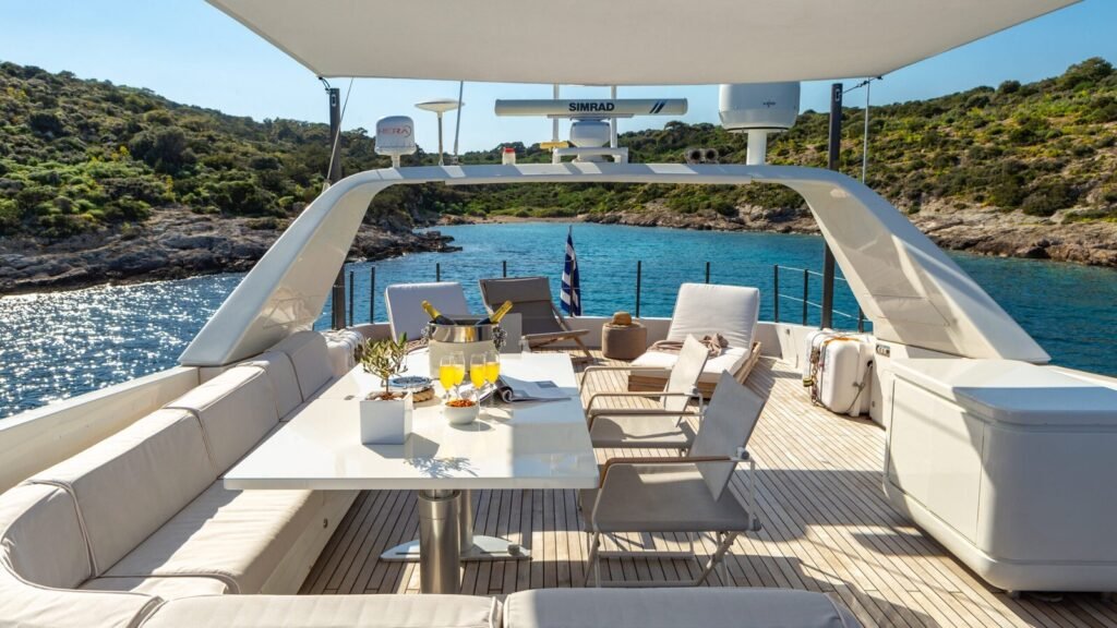 THE BIRD Flybridge