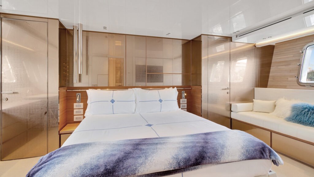 MON CHATEAU Master Suite