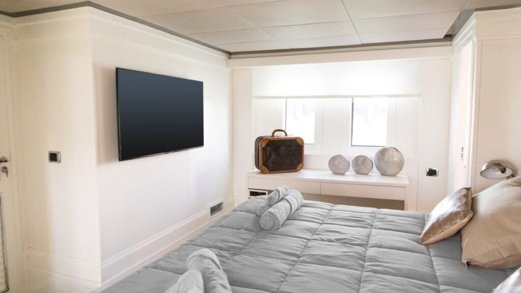 VEVEKOS Master Stateroom