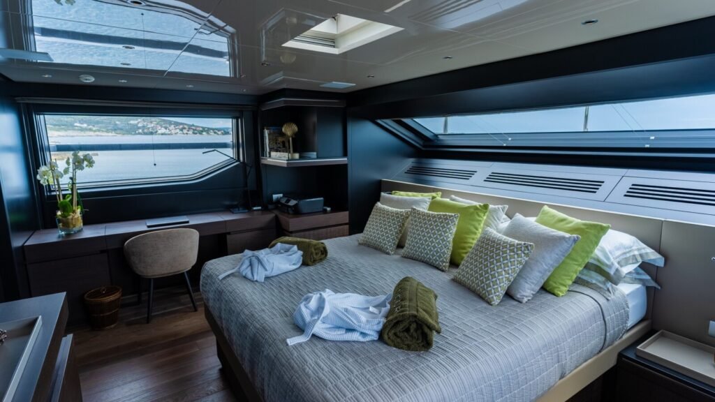 NOOR II Master Suite