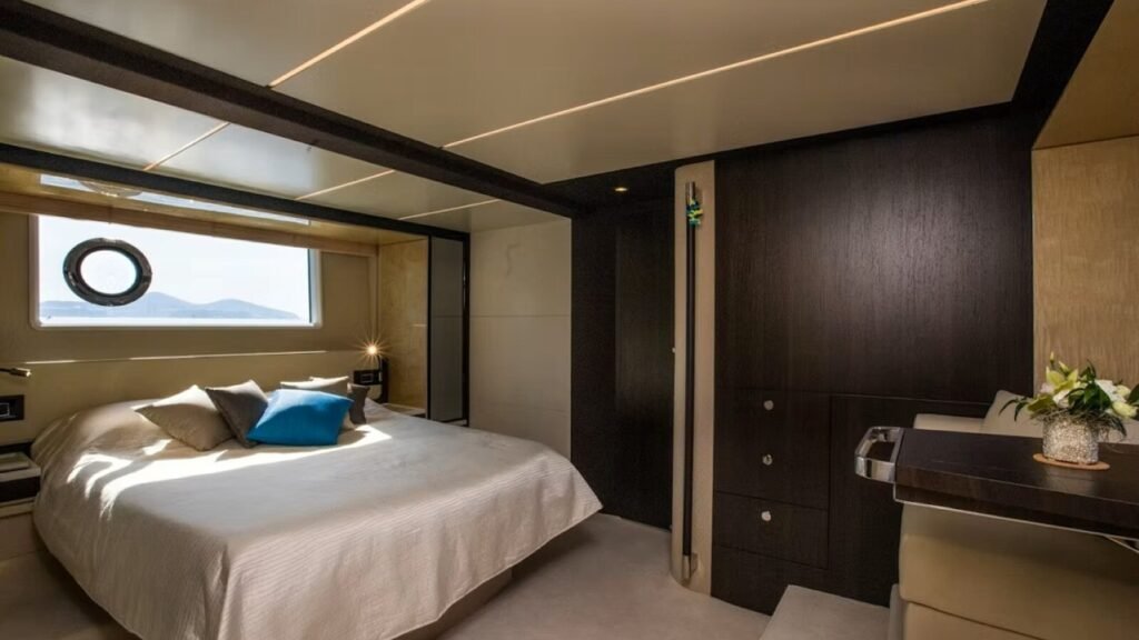 TAMARA II Master Stateroom