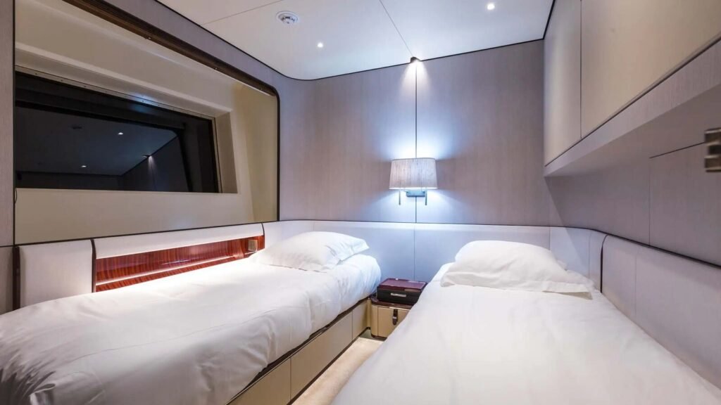 HEED Twin Cabin