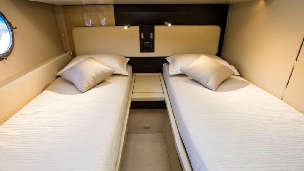 TAMARA II Twin Cabin