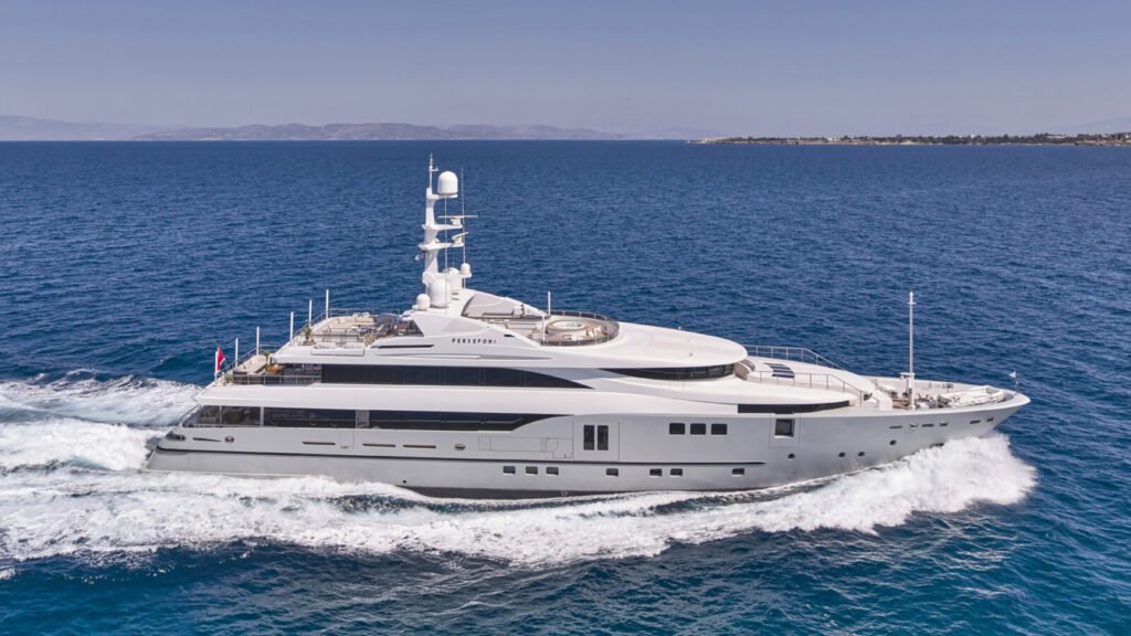 Persefoni I Mariotti superyacht cruising profile