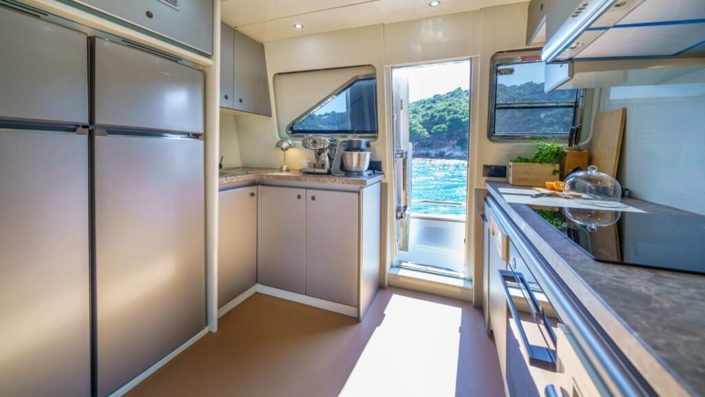 PHANTOM yacht