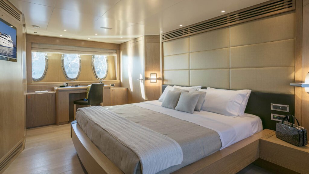 Rini V VIP suite