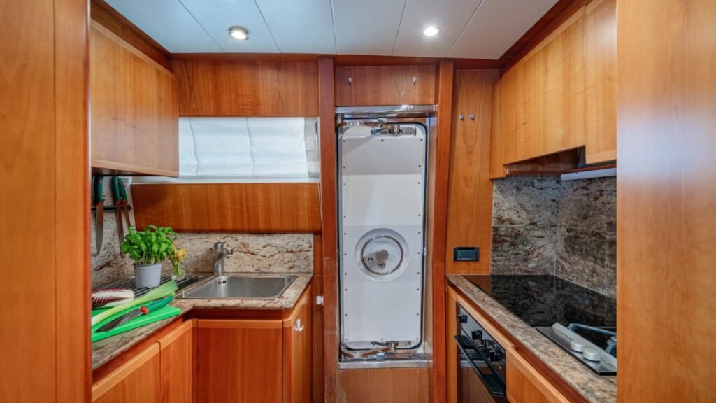 ROCK MOON galley