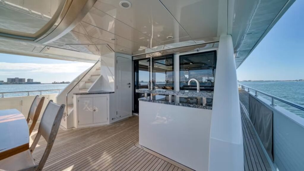 SANCTUARY main deck aft
