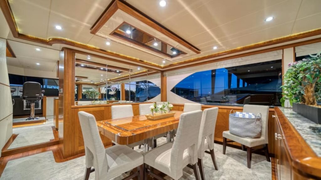 SANCTUARY salon dining