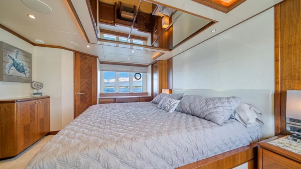 SANCTUARY master cabin