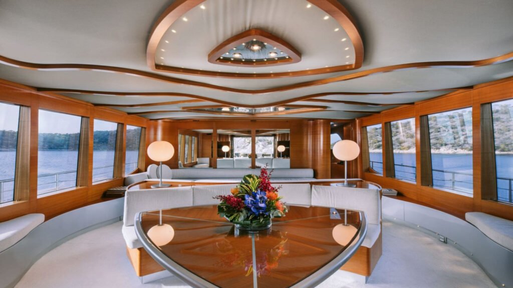 SATORI motor yacht - main salon