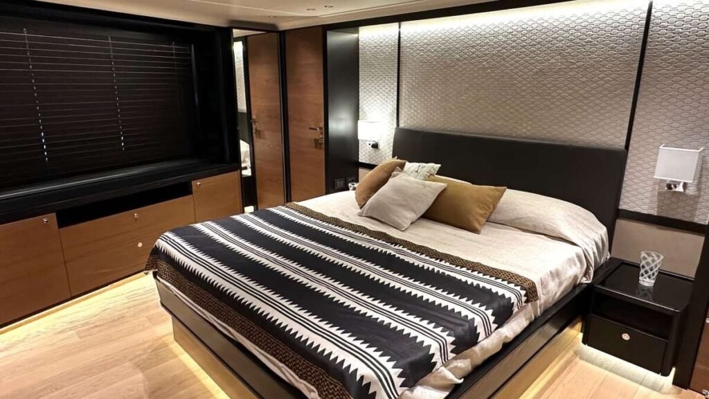 SEMELA charter yacht