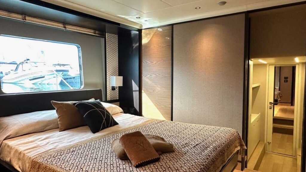 SEMELA charter yacht
