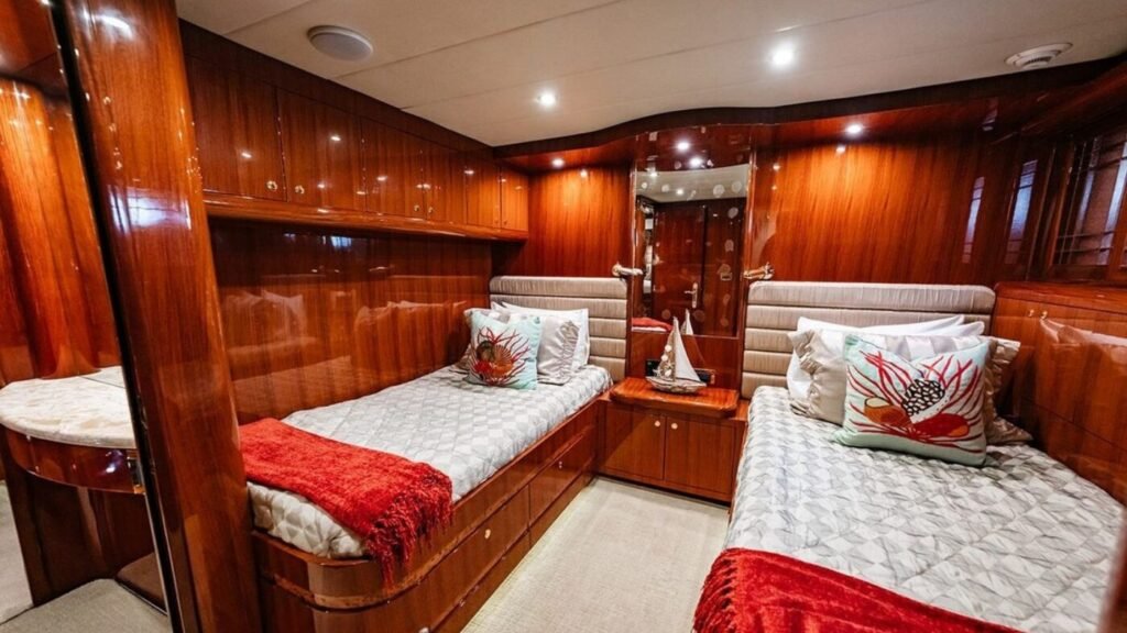 Cabin With Double Bed - SOUTHERN BELLE