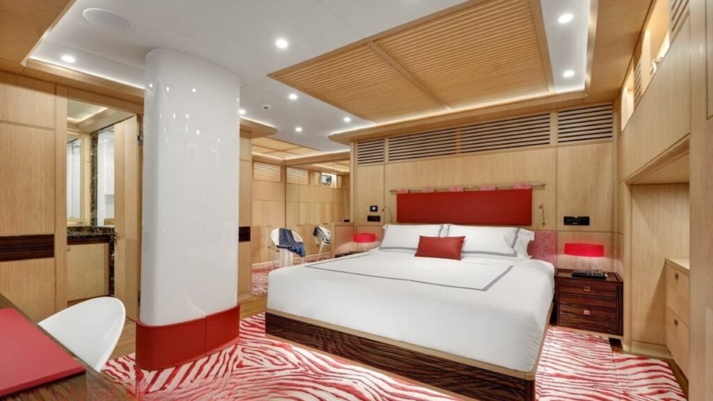 THAT'S AMORE master cabin